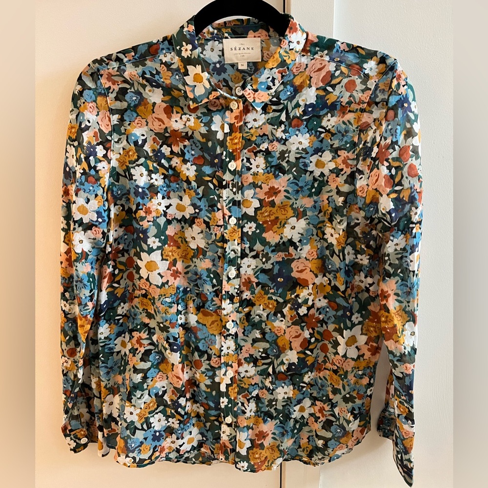 Beautiful floral Sézane button down